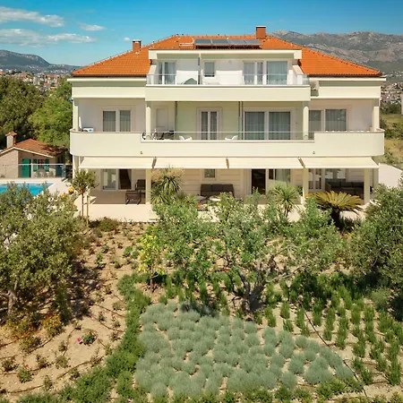 Luxury Klara Bed & Breakfast