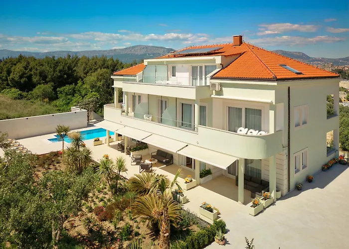 Luxury Klara 住宿加早餐酒店 5*