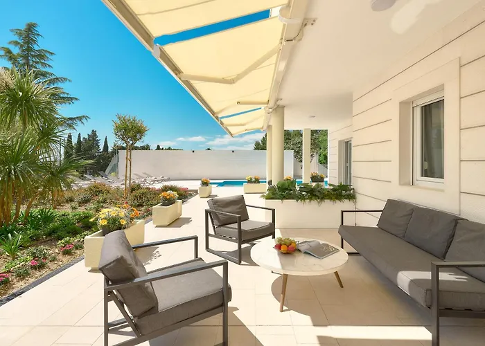 Luxury Klara 住宿加早餐酒店 5*