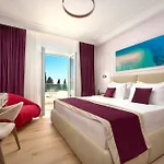 לינה וארוחת בוקר Luxury Klara 5*