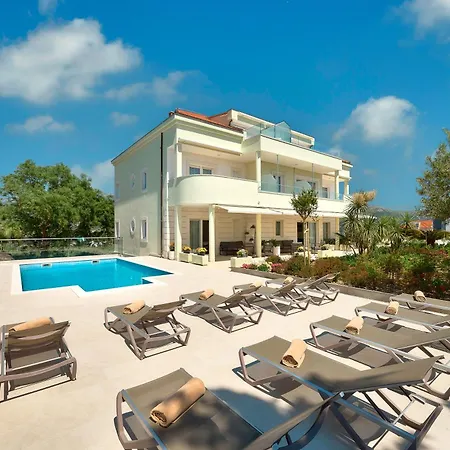 Bed and Breakfast Luxury Klara 5*